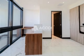 Clínica en Zona 10 — Clínica en Alquiler en Zona 10, Guatemala, Ciudad — miniatura 3 de 3