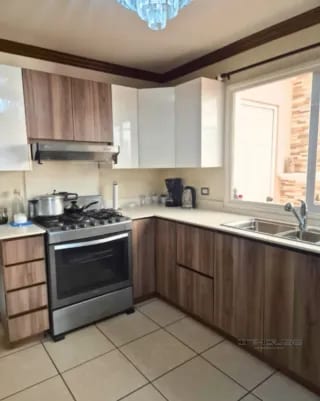 CASA EN VENTA EN CAES KM 29 CON PISCINA — Casa en Venta en Villas de San Martin de Allende, Carretera a El Salvador, Guatemala, Ciudad — miniatura 9 de 9