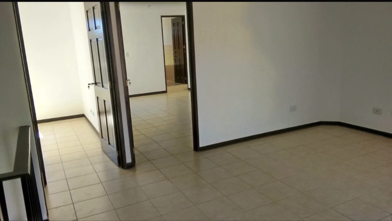 Venta amplia casa Km 30.5 Carr. El Salvador | Alamedas de Santo Domingo — Casa en Venta en Alamedas de Santo Domingo, Carretera a El Salvador, Guatemala, Ciudad — foto 13 de 16