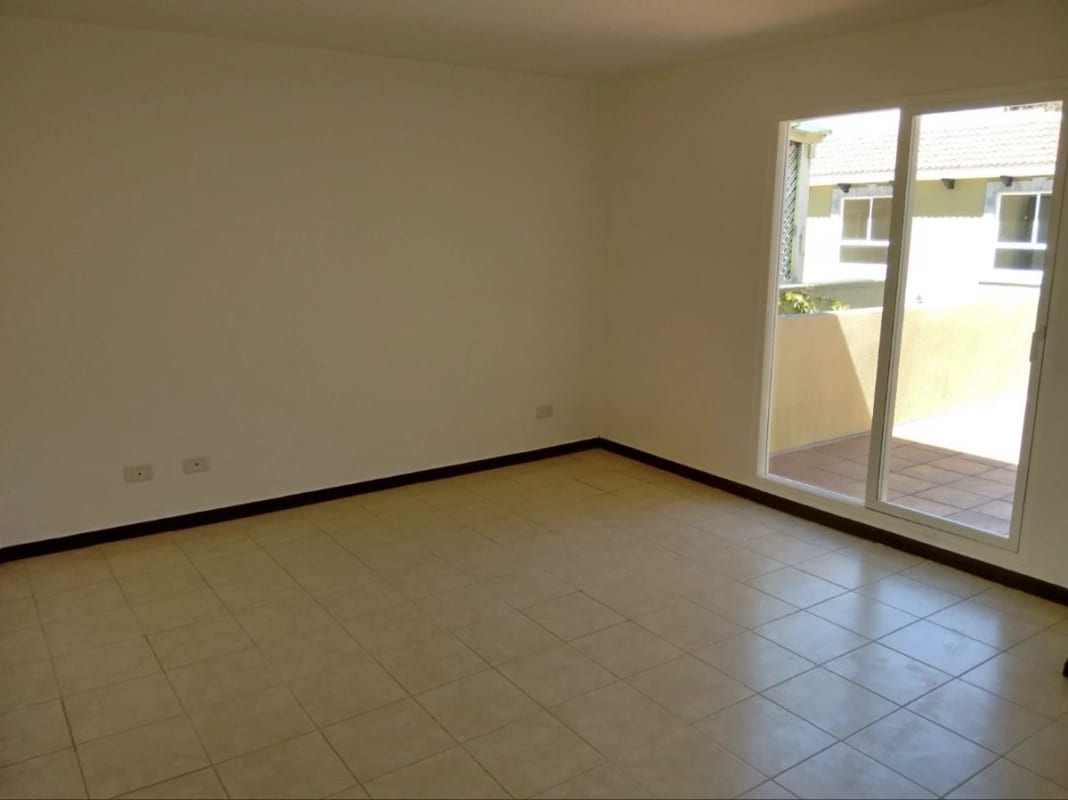 Venta amplia casa Km 30.5 Carr. El Salvador | Alamedas de Santo Domingo — Casa en Venta en Alamedas de Santo Domingo, Carretera a El Salvador, Guatemala, Ciudad — foto 12 de 16