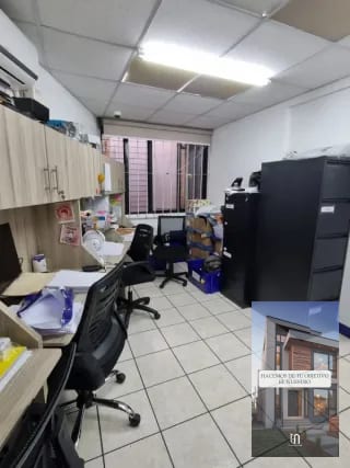 VENDO OFICINA EN ZONA 10 — Oficina en Venta en Plaza Buró, Zona 10, Guatemala, Ciudad — miniatura 6 de 10