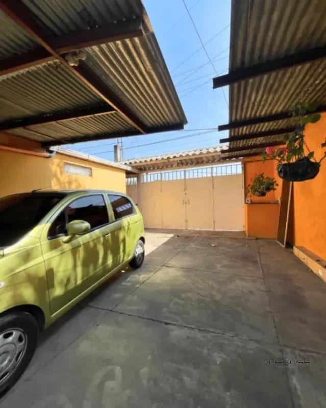 CASA EN VENTA EN SAN CRISTÓBAL DE UN NIVEL ESTILO GRANJA — Casa en Venta en Zona 8 Mixco, Guatemala, Ciudad — foto 4 de 11