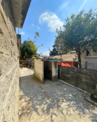 CASA EN VENTA EN SAN CRISTÓBAL DE UN NIVEL ESTILO GRANJA — Casa en Venta en Zona 8 Mixco, Guatemala, Ciudad — miniatura 2 de 11