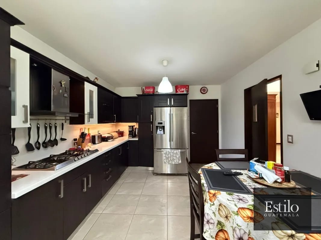 CASA EN VENTA LA FONTANA — Casa en Venta en Carretera a El Salvador, Guatemala, Ciudad — foto 5 de 15