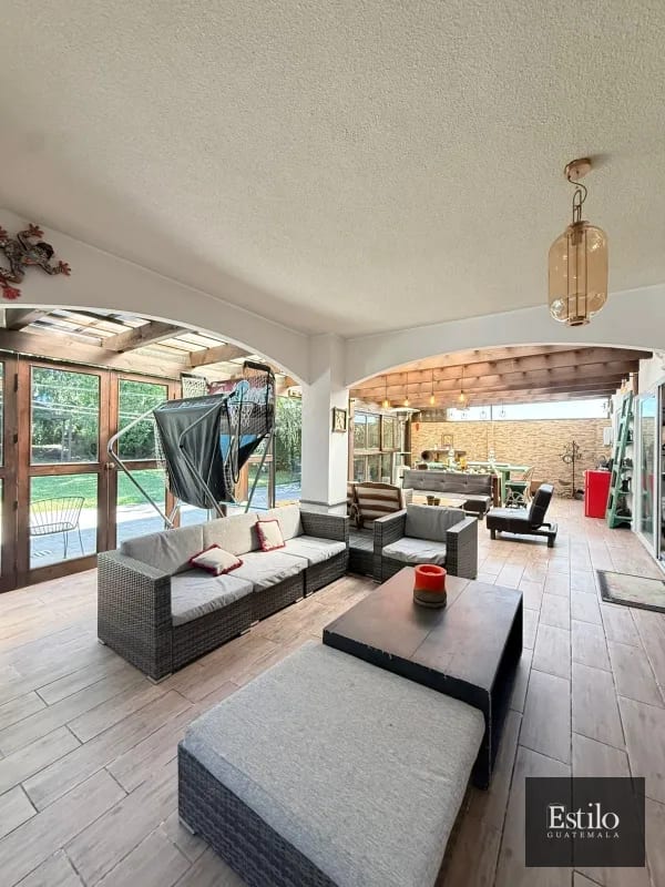 CASA EN VENTA LA FONTANA — Casa en Venta en Carretera a El Salvador, Guatemala, Ciudad — foto 3 de 15