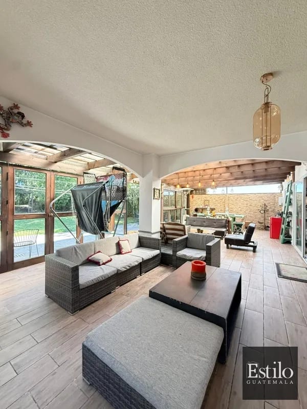 Casa en Venta la Fontana — Casa en Venta en Carretera a El Salvador, Guatemala, Ciudad — foto 3 de 15