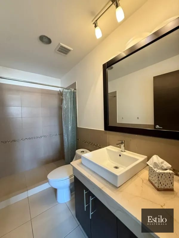 APARTAMENTO EN VENTA ZONA 14 — Apartamento en Venta en Zona 14, Guatemala, Ciudad — foto 4 de 9