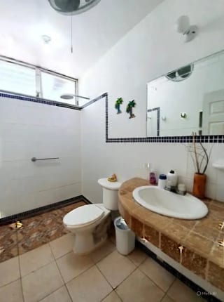 Vendo Chalet frente a la playa Gariton, Monterrico km 135 — Casa en Venta en Monterrico, Santa Rosa — miniatura 2 de 8