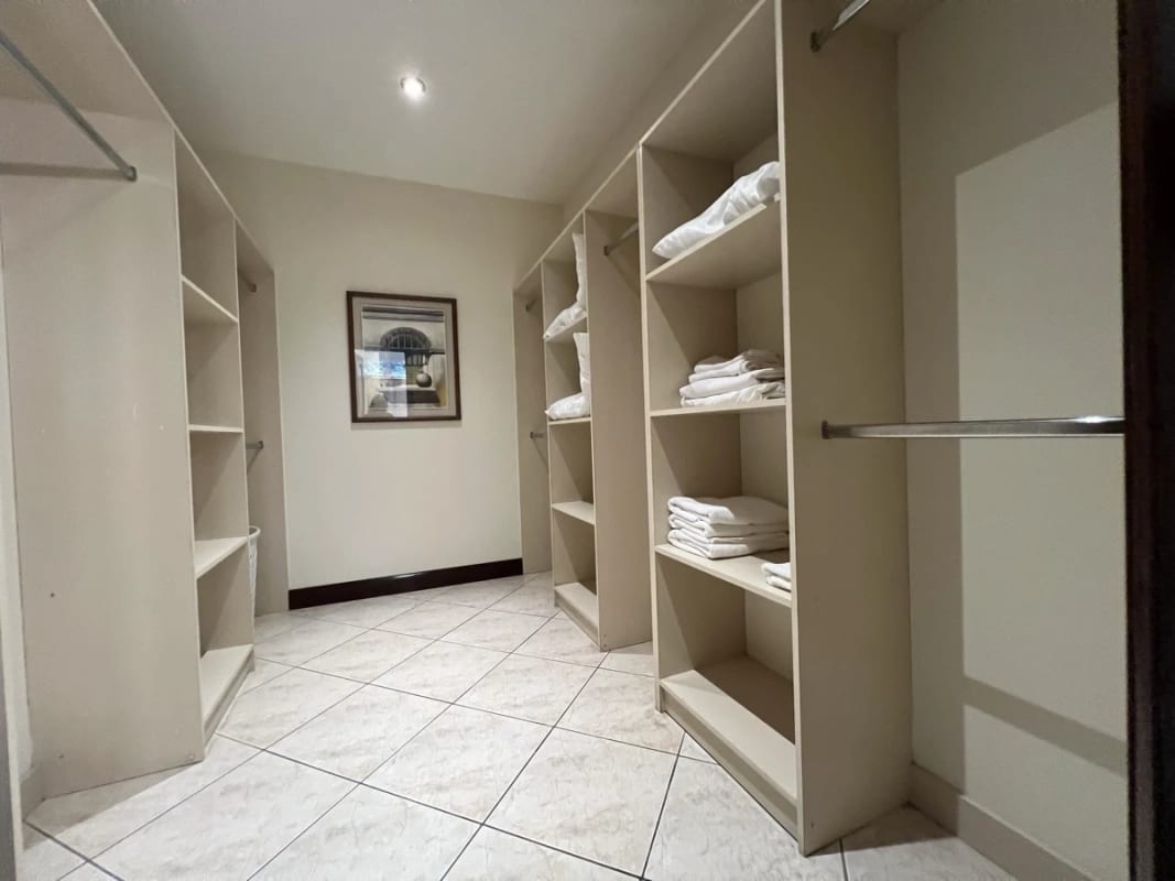 Venta amplio apartamento 3 Dormitorios | Milenia Zona 10 — Apartamento en Venta en Milenia, Zona 10, Guatemala, Ciudad — foto 8 de 17