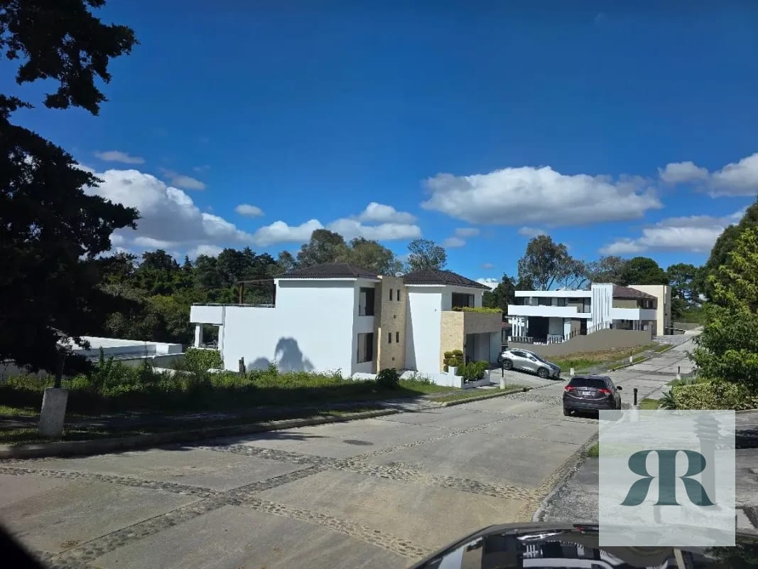 *Venta Terreno Lomas de San Isidro, Zona 16* — Terreno en Venta en Lomas de San Isidro, Zona 16, Guatemala, Ciudad — foto 3 de 6