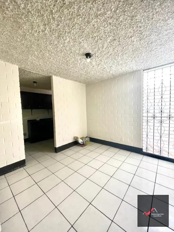 CASA EN VENTA BALCONES DE SAN CRISTÓBAL, ZONA 8 MIXCO — Apartamento en Venta en Zona 8 Mixco, Guatemala, Ciudad — foto 13 de 17