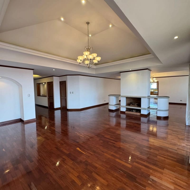 Apartamento en venta | 4 hab | 4 parqueos | Torre Castelar zona 10 — Apartamento en Venta en Torre Castelar, Zona 10, Guatemala, Ciudad — foto 1 de 13