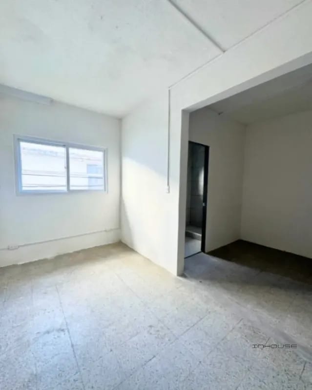 CASA EN VENTA EN ZONA 6 PARA USO COMERCIAL FRENTE A LA PARADA DEL TRANSMETRO — Casa en Venta en Zona 6, Guatemala, Ciudad — foto 7 de 12