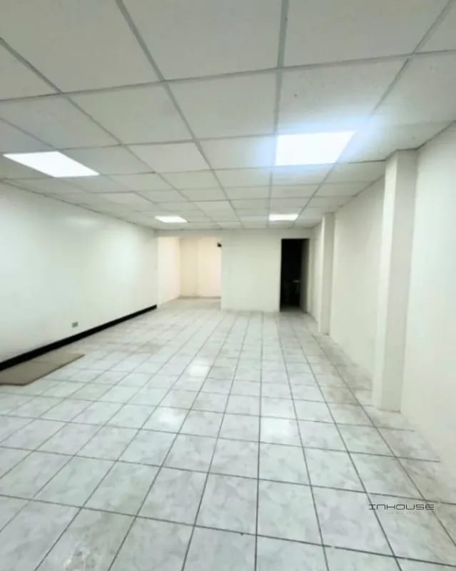 CASA EN VENTA EN ZONA 6 PARA USO COMERCIAL FRENTE A LA PARADA DEL TRANSMETRO — Casa en Venta en Zona 6, Guatemala, Ciudad — foto 5 de 12