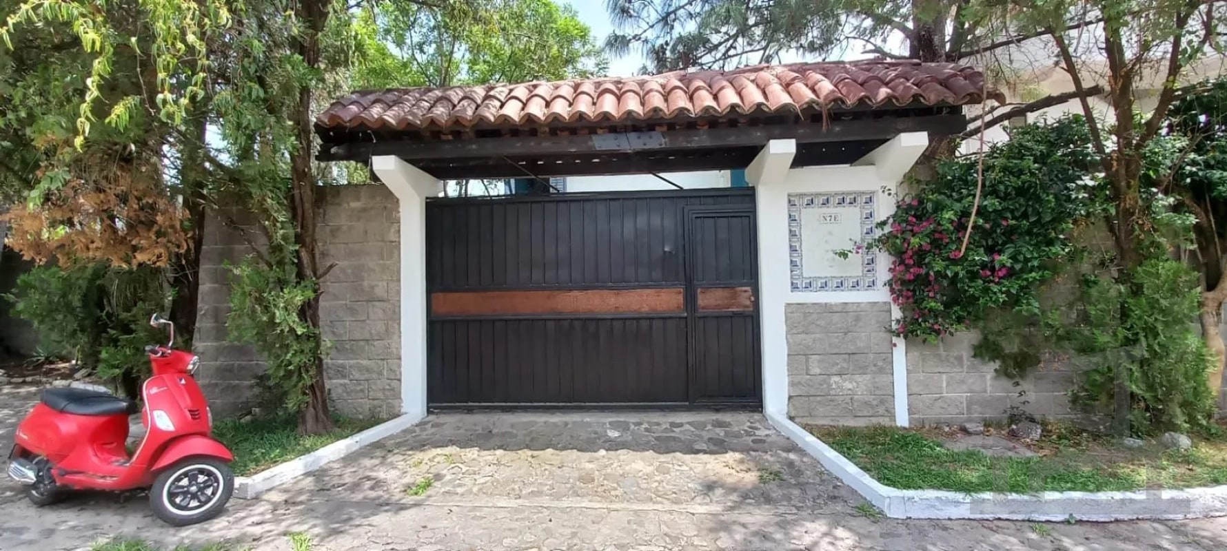 Residencia Exclusiva en Panajachel – Diseño Moderno con Módulo Independiente — Casa en Venta en Panajachel, Sololá — foto 5 de 6