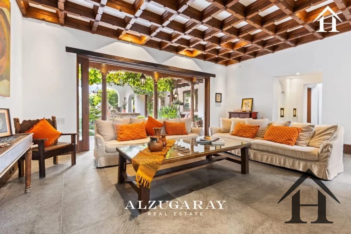 casa de lujo amueblada con piscina Cond Antigua Guatemala — Casa en Venta en Bosques de Antigua, Antigua, Sacatepéquez — foto 8 de 9