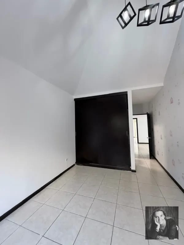 Casa en Venta en Vistas de San Isidro – Zona 16 — Casa en Venta en Vistas de San Isidro, Zona 16, Guatemala, Ciudad — foto 3 de 17