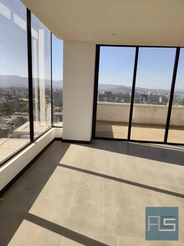*Increíble Penthouse de 2 hab con jardín para estrenar, en venta en Vista Hermosa II, zona 15.  Vistas espectaculares* — Apartamento en Venta en Arles, Zona 15, Guatemala, Ciudad — foto 3 de 15