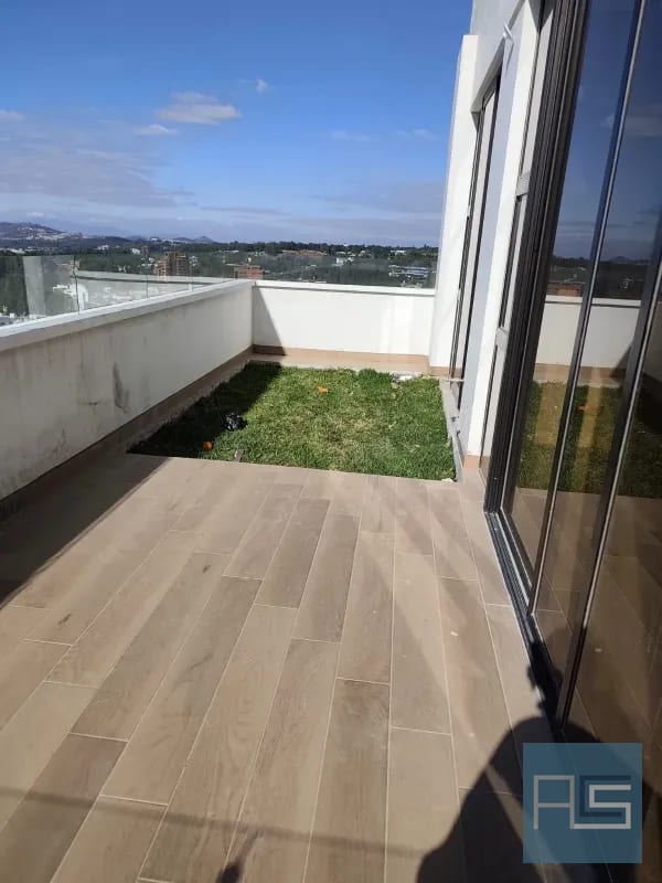 *Increíble Penthouse de 2 hab con jardín para estrenar, en venta en Vista Hermosa II, zona 15.  Vistas espectaculares* — Apartamento en Venta en Arles, Zona 15, Guatemala, Ciudad — foto 7 de 15