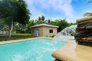 Vendo Chalet con Rancho Carr. a Monterrico — Casa vacacional en Venta en Monterrico, Santa Rosa — miniatura 4 de 9