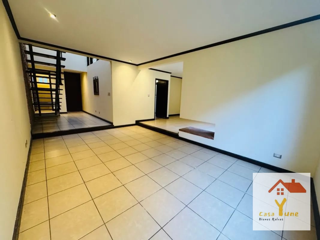 Casa en venta zona 16  Ensenada de San Isidro — Casa en Venta en Ensenada de San Isidro, Zona 16, Guatemala, Ciudad — foto 1 de 17
