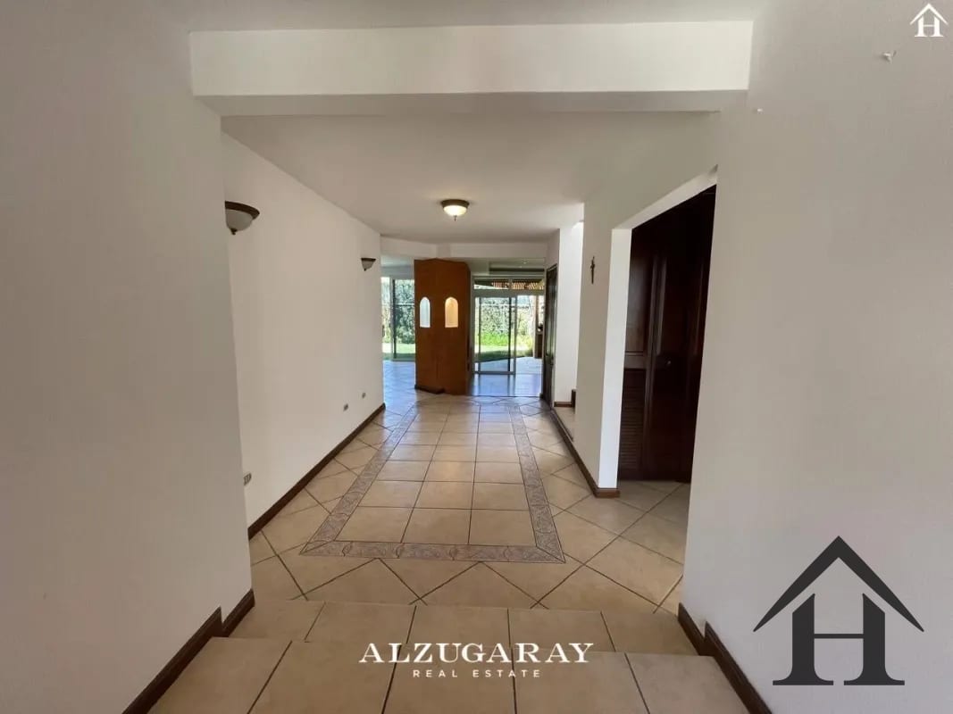 casa con jardin  cond San Antonio Km16.5 Carr A El Salv — Casa en Venta en San Antonio, Carretera a El Salvador, Guatemala, Ciudad — foto 8 de 11