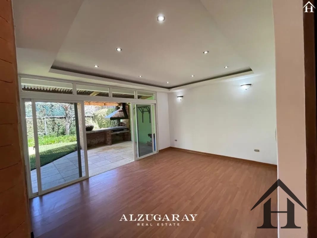 casa con jardin  cond San Antonio Km16.5 Carr A El Salv — Casa en Venta en San Antonio, Carretera a El Salvador, Guatemala, Ciudad — foto 7 de 11