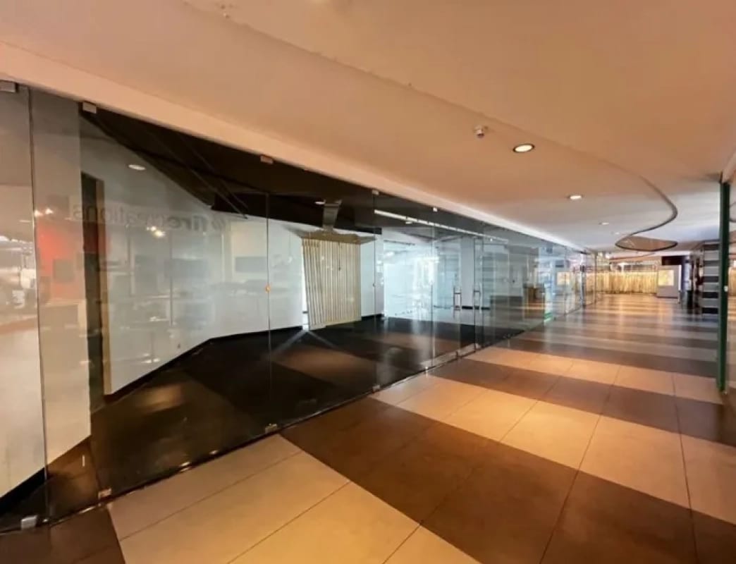 Rento Local Comercial de 208m2 en Design Center, Zona 10 — Local en Alquiler en Zona 10, Guatemala, Ciudad — foto 10 de 10