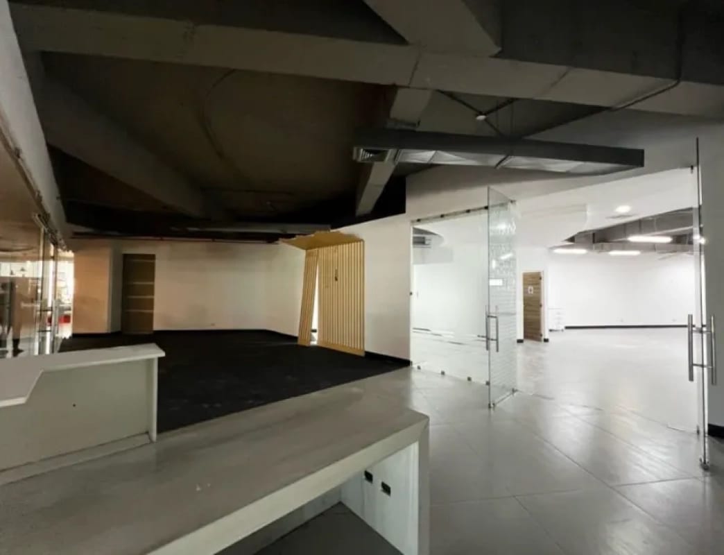 Rento Local Comercial de 208m2 en Design Center, Zona 10 — Local en Alquiler en Zona 10, Guatemala, Ciudad — foto 7 de 10