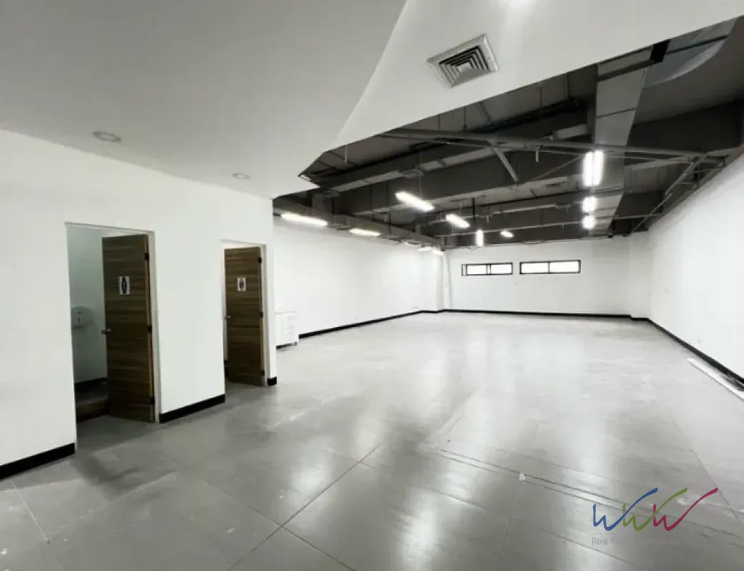 Rento Local Comercial de 208m2 en Design Center, Zona 10 — Local en Alquiler en Zona 10, Guatemala, Ciudad — foto 4 de 10