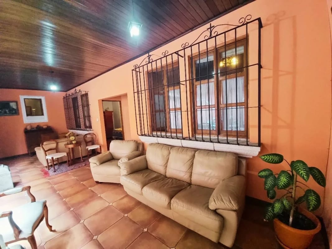 Casa en Venta en Antigua Guatemala — Casa en Venta en Dentro del Casco, Antigua, Sacatepéquez — foto 15 de 17