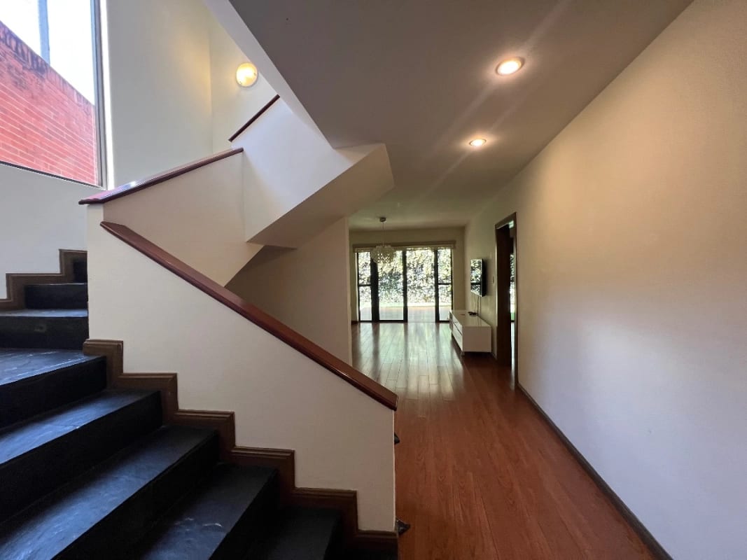 CASA VENTA A PASOS DE MINUTO MUXBAL CONDOMINIO EL CARMEN, 390 MTS2, 4 DORMITORIOS CASA UNO CON SU BAÑO, CERCA COLEGIO MONTESSORI $525,000 — Casa en Venta en Muxbal, Guatemala, Ciudad — foto 6 de 13