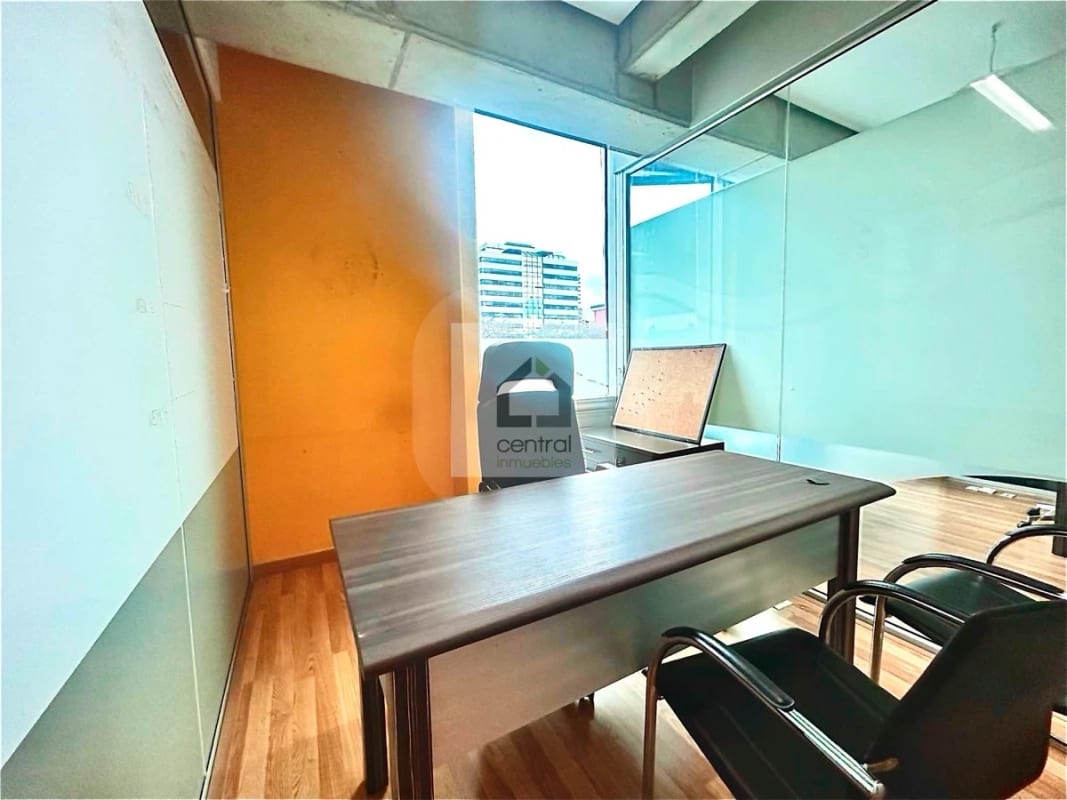 Oficina en renta, Edificio Platina zona 10 — Oficina en Alquiler en Zona 10, Guatemala, Ciudad — foto 13 de 17