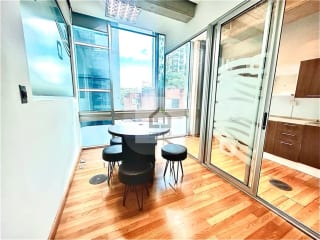 Oficina en renta, Edificio Platina zona 10 — Oficina en Alquiler en Zona 10, Guatemala, Ciudad — miniatura 11 de 17