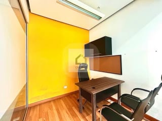Oficina en renta, Edificio Platina zona 10 — Oficina en Alquiler en Zona 10, Guatemala, Ciudad — miniatura 3 de 17
