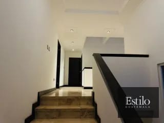 CASA EN VENTA CONDOMINIO COLINAS DE CASTEL — Casa en Venta en Colinas de Castel, Carretera a El Salvador, Guatemala, Ciudad — miniatura 7 de 12