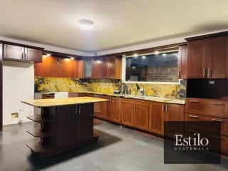 CASA EN VENTA CONDOMINIO COLINAS DE CASTEL — Casa en Venta en Colinas de Castel, Carretera a El Salvador, Guatemala, Ciudad — miniatura 6 de 12