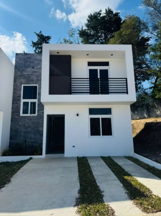 Hermosa Casa en Venta Hacienda las Mercedes — Casa en Venta en San José Pinula, Guatemala, Ciudad — miniatura 1 de 12