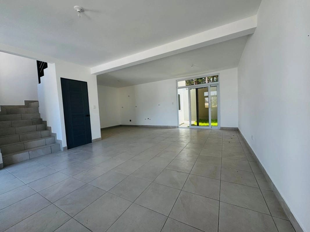Hermosa Casa en Venta Hacienda las Mercedes — Casa en Venta en San José Pinula, Guatemala, Ciudad — foto 7 de 12