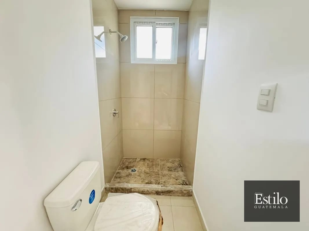 HERMOSA CASA EN VENTA HACIENDA LAS MERCEDES — Casa en Venta en San José Pinula, Guatemala, Ciudad — foto 3 de 12