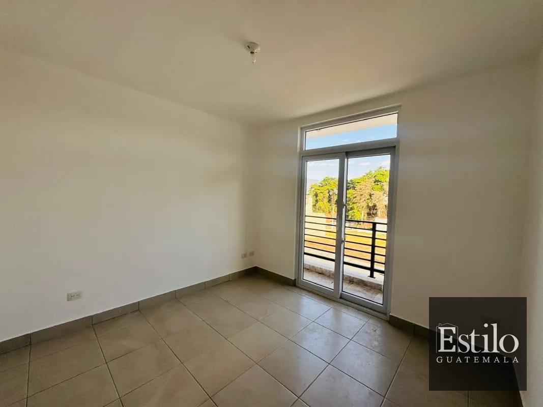 Hermosa Casa en Venta Hacienda las Mercedes — Casa en Venta en San José Pinula, Guatemala, Ciudad — foto 2 de 12