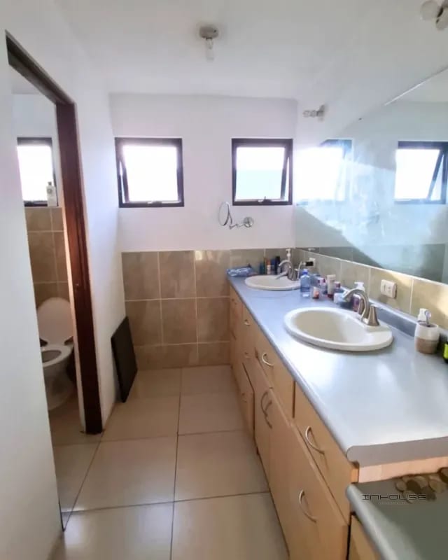 CASA EN VENTA ZONA 5 JARDINES DE LA ASUNCION — Casa en Venta en Jardines de La Asunción, Zona 5, Guatemala, Ciudad — foto 5 de 10