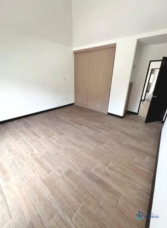 CASA EN VENTA – Prados de Fraijanes, Km. 21.5 Carretera a Fraijanes — Casa en Venta en Fraijanes, Carretera a El Salvador, Guatemala, Ciudad — foto 6 de 17