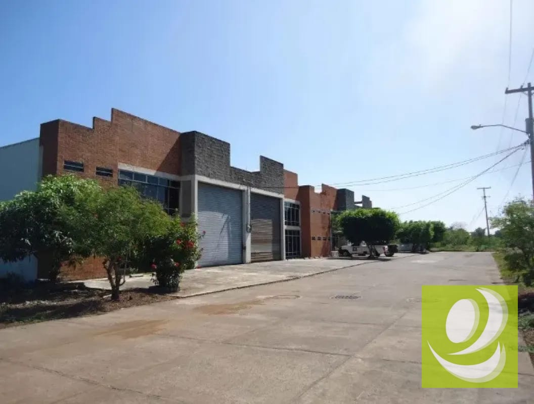 Alquilo Bodega en Carretera a Taxisco Escuintla — Bodega / Ofibodega en Alquiler en Guanagazapa, Escuintla — foto 1 de 7
