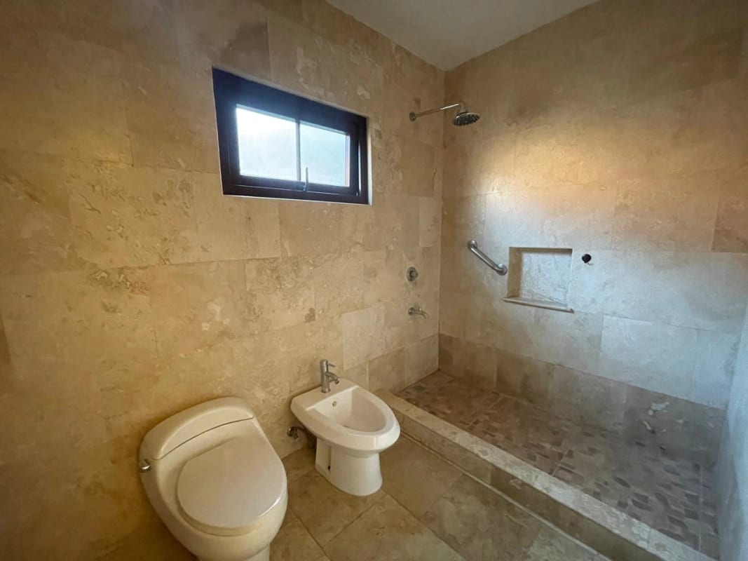 MUXBAL CASA VENTA, 554 MTS2, 3 DORMITORIOS, ESTUDIO O DORMITORIO CON BAÑO COMPLETO $650,000 — Casa en Venta en Muxbal, Guatemala, Ciudad — foto 9 de 13