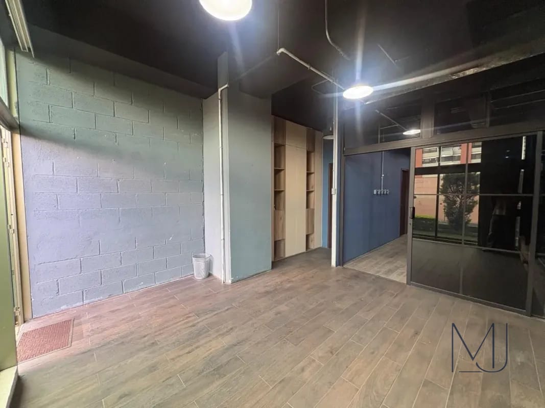 Oficina en Alquiler / Venta | Edificio Pialé | Zona 10 | Con terraza y jardín — Oficina en Venta en Pialé, Zona 10, Guatemala, Ciudad — foto 4 de 7