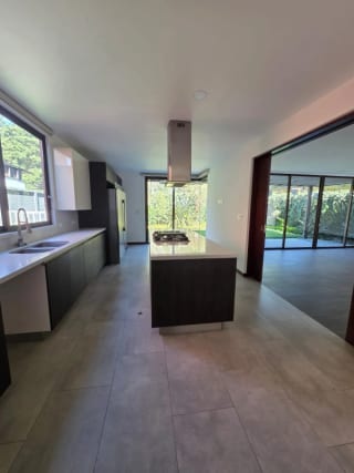 Venta Casa de Lujo - BURANAS - Km. 15.5, Carretera a El Salvador — Casa en Alquiler en Carretera a El Salvador, Guatemala, Ciudad — miniatura 6 de 9