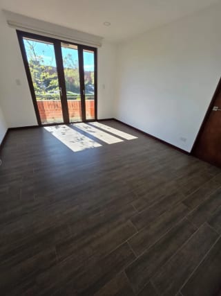 Venta Casa de Lujo - BURANAS - Km. 15.5, Carretera a El Salvador — Casa en Alquiler en Carretera a El Salvador, Guatemala, Ciudad — miniatura 3 de 9