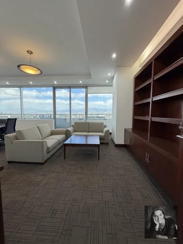 Oficina en Renta en Zona 10 Guatemala – 285 m² Corporativos — Oficina en Alquiler en Zona 10, Guatemala, Ciudad — foto 1 de 15