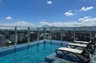 VENTA: LINDO APARTAMENTO AMUEBLADO / VASANTA ZONA 10 — Apartamento en Venta en Vasanta, Zona 10, Guatemala, Ciudad — miniatura 4 de 12